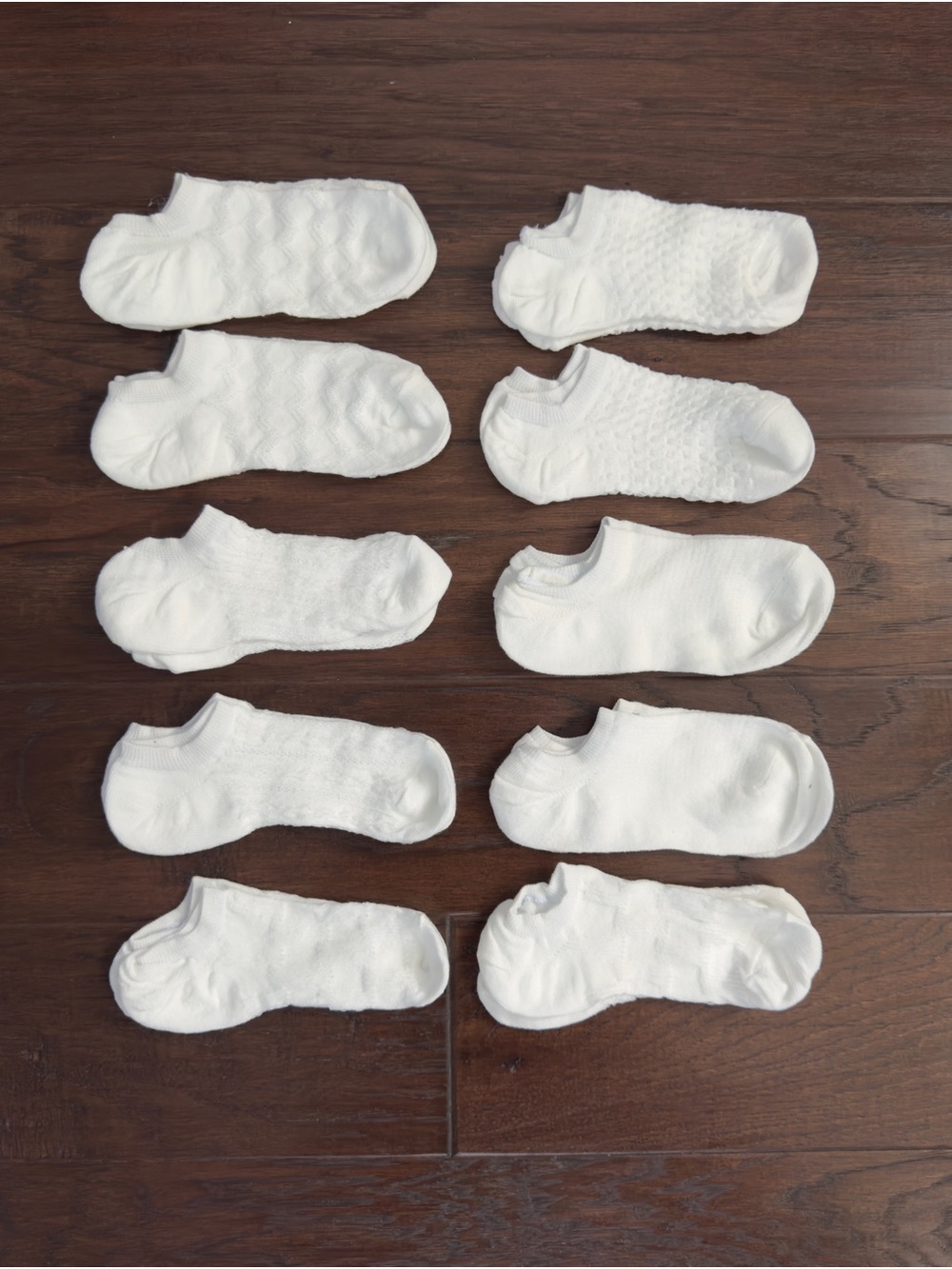 NWOT  White No-Show Socks  Women's Small - 10 Pack